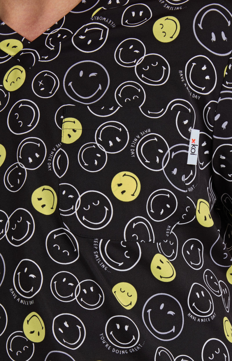 koi | SmileyWorld Confident Men's 1-Pocket Print Scrub Top