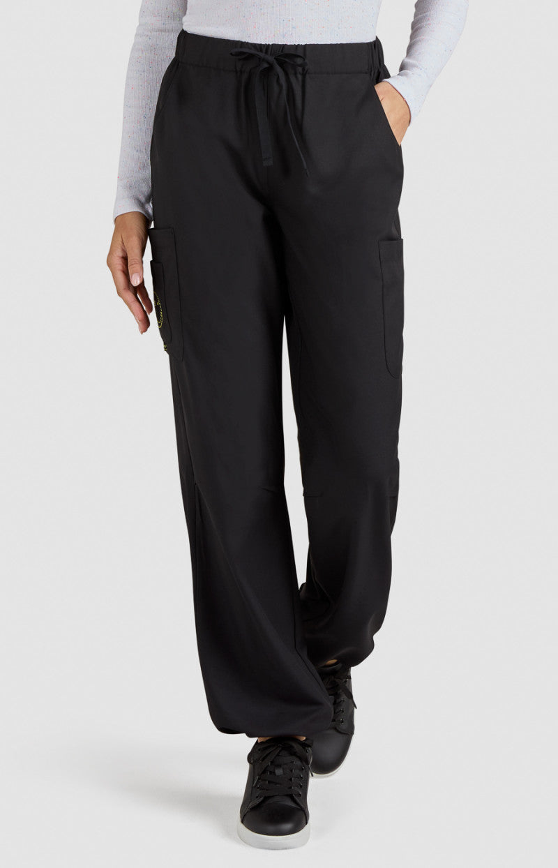 koi | SmileyWorld Jubilant Women's 7-Pocket Scrub Pant