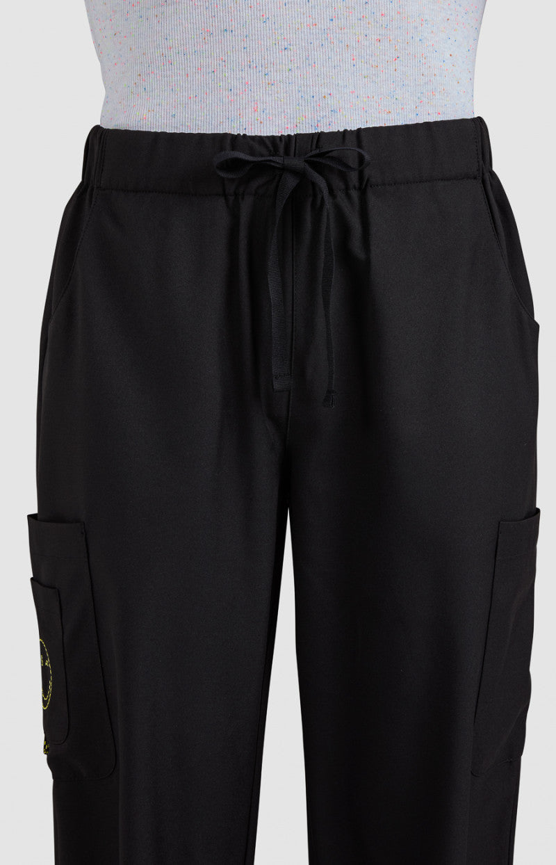 koi | SmileyWorld Jubilant Women's 7-Pocket Scrub Pant