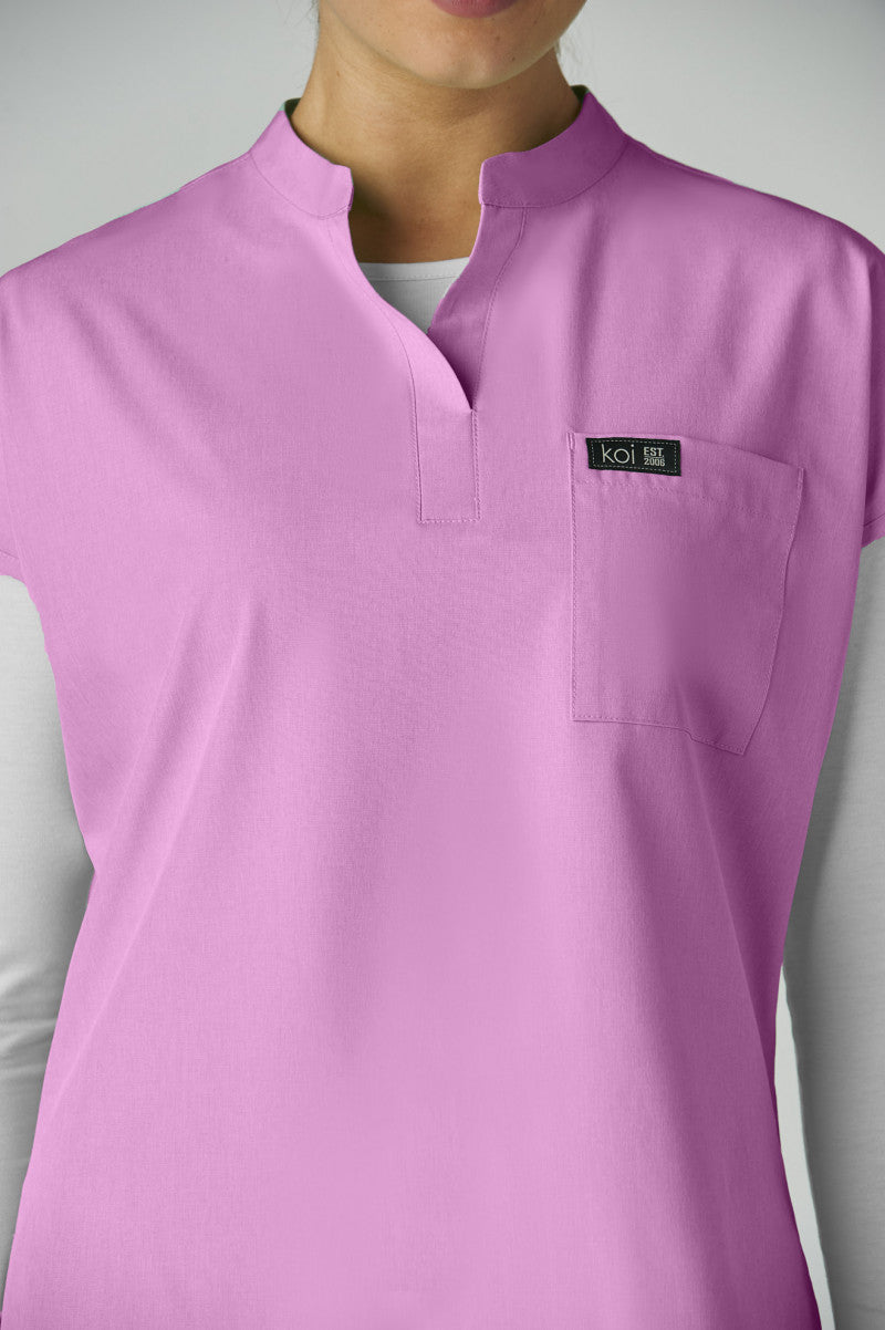 Koi Basics Ari Top Heather Pansy