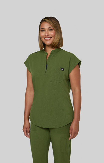 Solis x koi Catrin Women's 2-Pocket Zipper-Neck Scrub Top (Martini Olive)