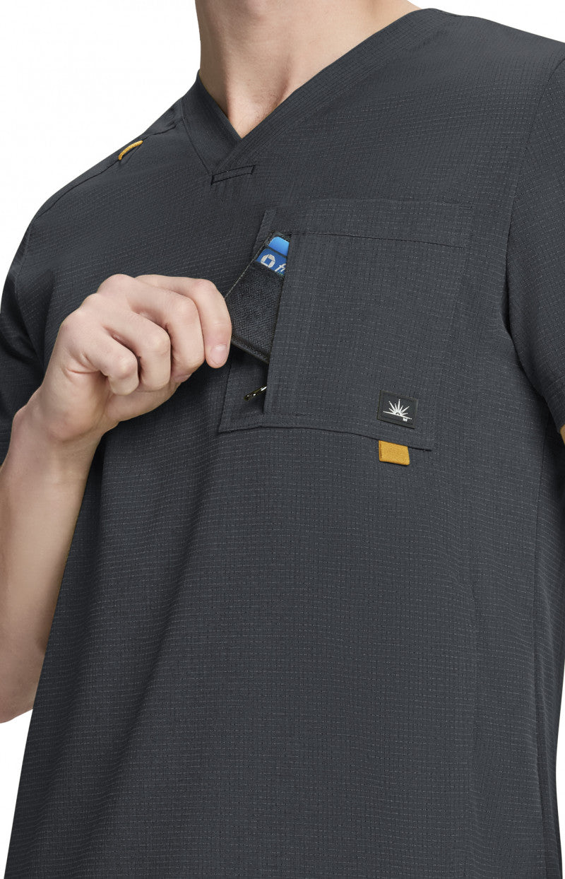 Solis x koi Caldwell Men's 4-Pocket Scrub Top