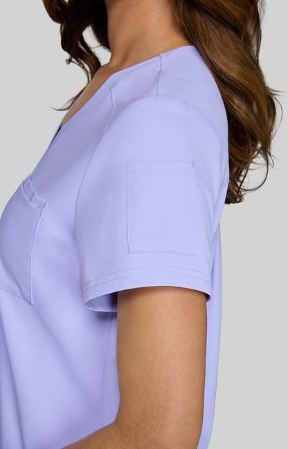 Aura by Cureology — ქალის სამედიცინო ფორმის ზედა