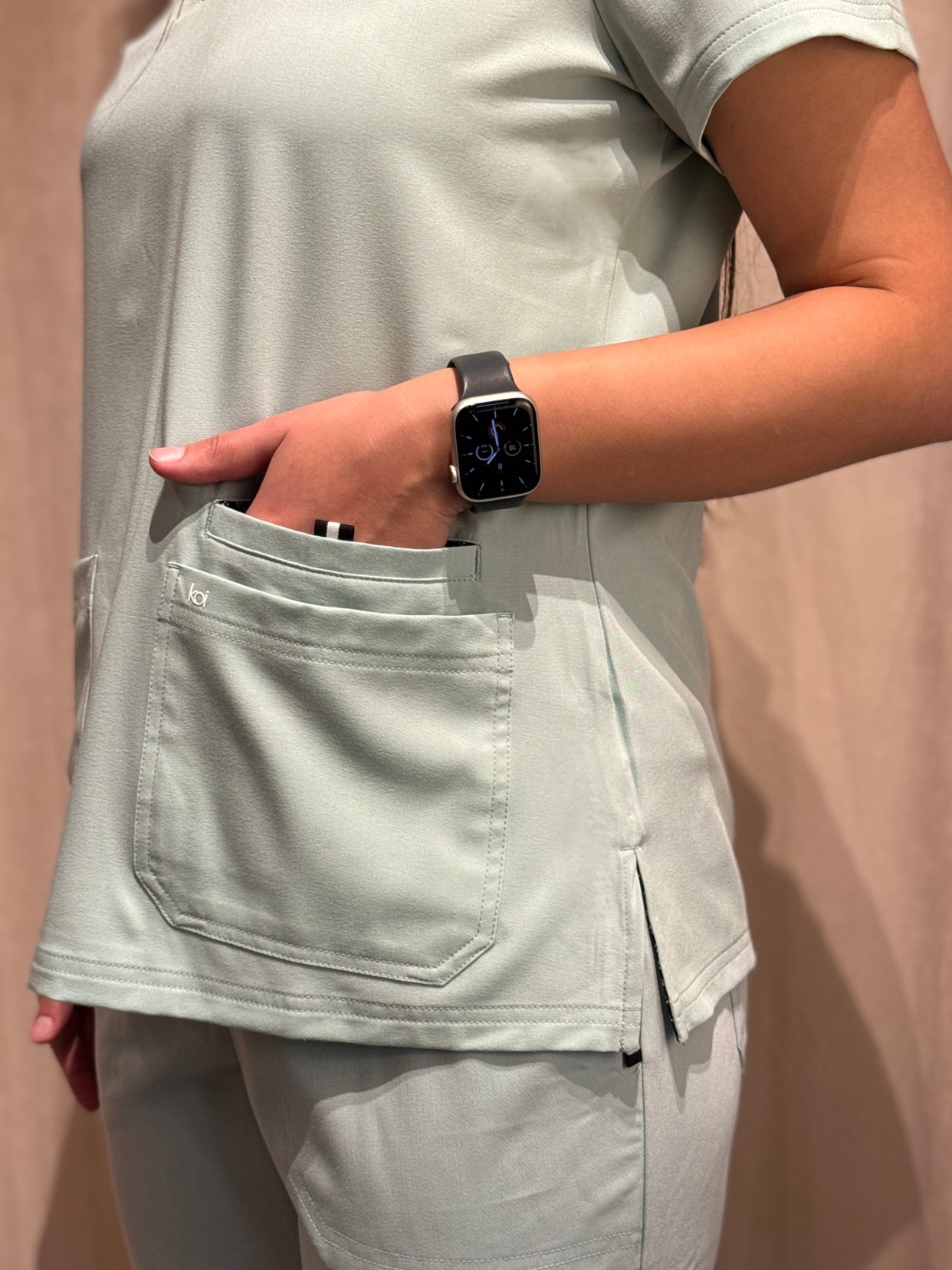 Hustle and Heart by Next Gen — ქალის სამედიცინო ფორმის ზედა